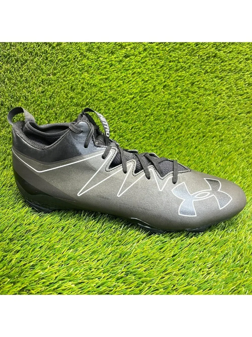 Under‎ Armour Nitro Low Mens Size 14 Black Gray Athletic Running Football Cleats